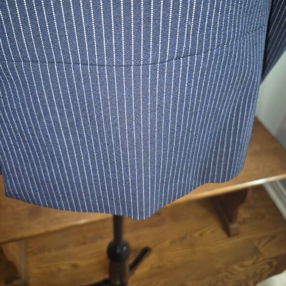 NWOT Hugo Boss Navy with White Pinstripes Blazer (10) - Picture 6 of 10